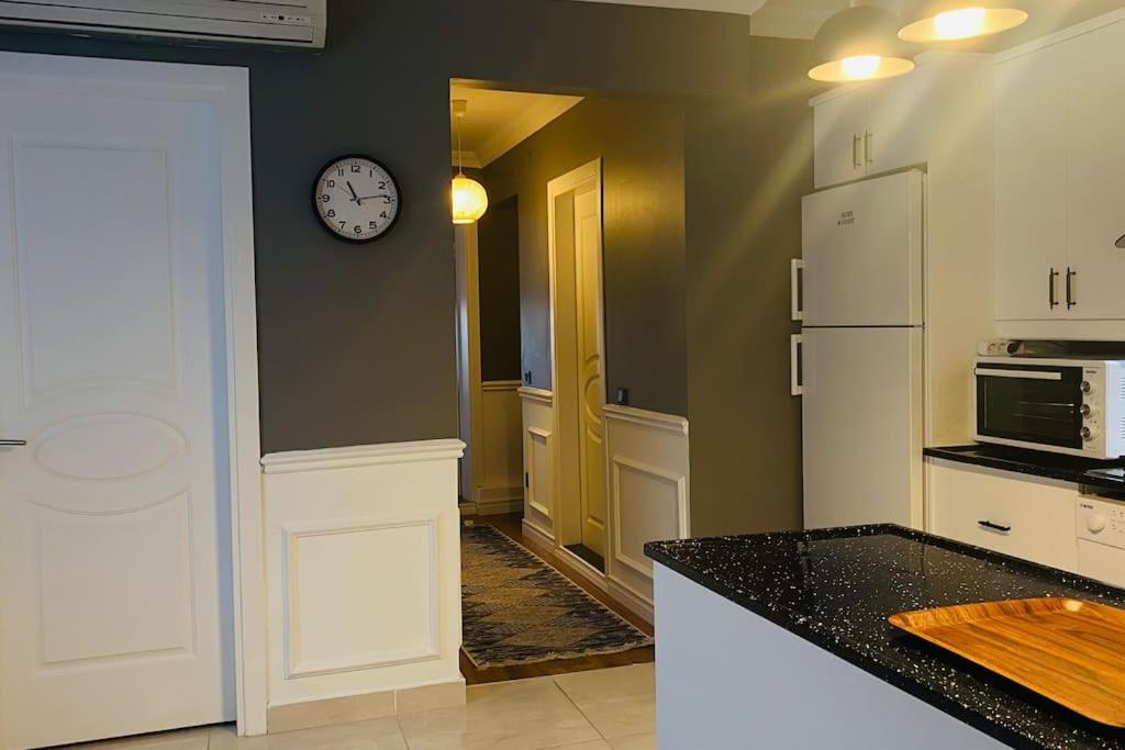 Sisli Osmanbey Taksim Large Terrace, Quietness And Space Apartment Истанбул Екстериор снимка